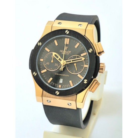 Hublot Classic Fusion Chronograph Rose Gold Black Rubber Strap Watch