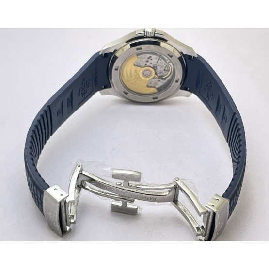 Patek Philippe Aquanaut Steel Blue Rubber Strap Swiss ETA Caliber 5168G Valjoux Movement Automatic Watch