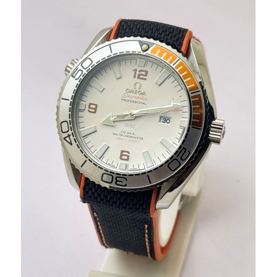 Omega Seamaster White Dial Rubber Strap Swiss Automatic Watch