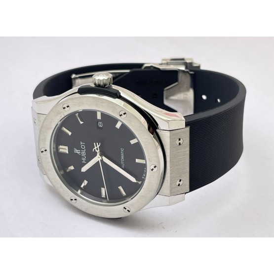 Hublot Vendom Classic Black Rubber Strap Swiss Automatic Watch