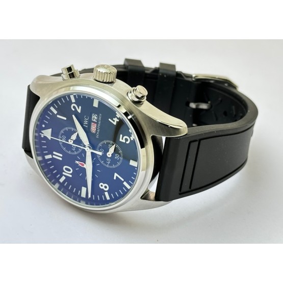 I W C Pilot Chronograph Day-Date Black Rubber Strap Watch