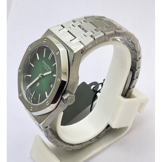 Audemars Piguet Royal Oak Jumbo Green Steel Swiss Automatic Watch