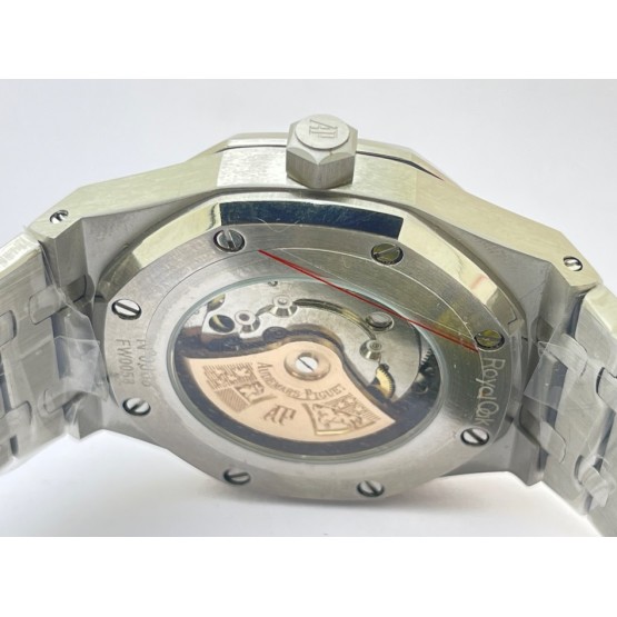 Audemars Piguet Royal Oak Jumbo Green Steel Swiss Automatic Watch