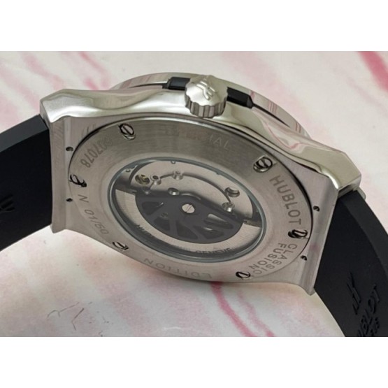 Hublot Vendom Classic Black Rubber Strap Swiss Automatic Watch