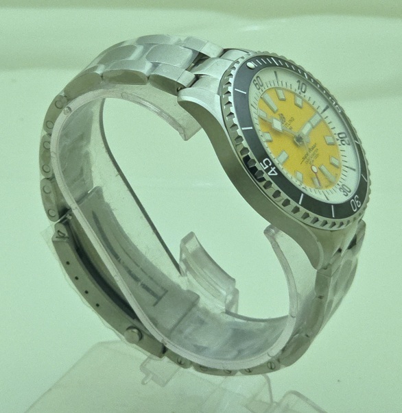 081025A1234 Breitling Superocean Yellow Steel Swiss Automatic Watch - Image 5