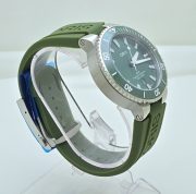 Oris Aquis Green Rubber Strap Swiss Automatic Watch - Image 5