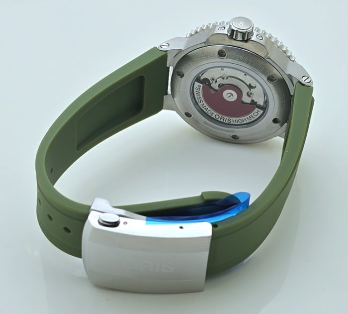 Oris Aquis Green Rubber Strap Swiss Automatic Watch - Image 6