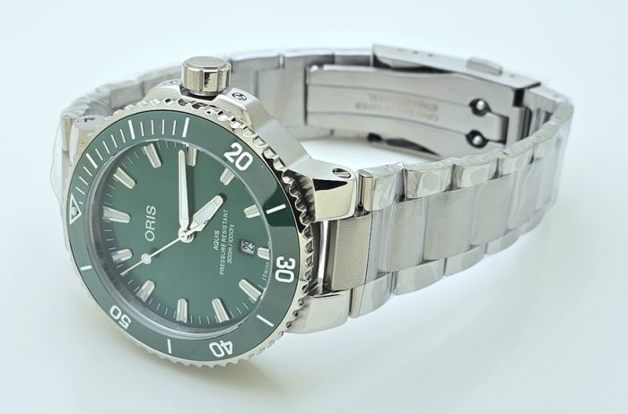 Oris Aquis Green Steel Swiss Automatic Watch - Image 5