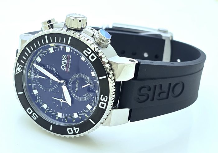 Oris Aquis Chronograph Depth Gauge Black Rubber Strap Watch - Image 6