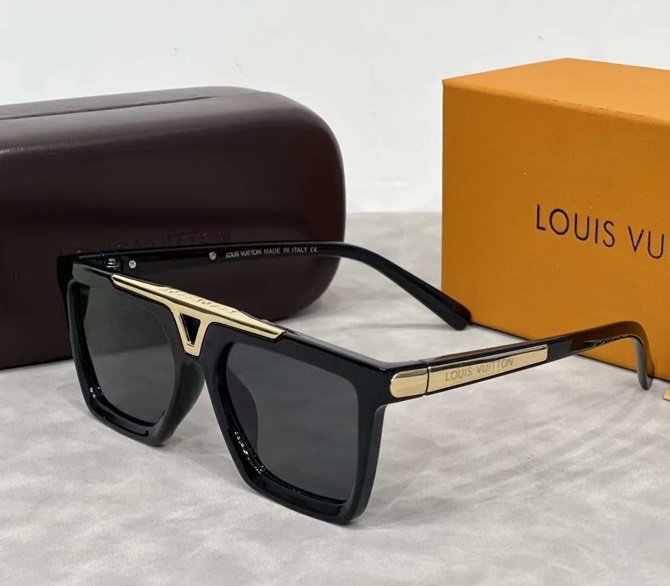 LV EVIDENCE SUNGLASSES