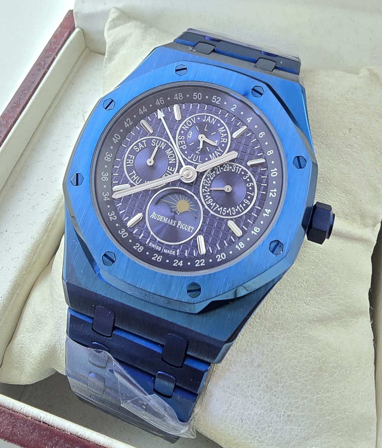 audemars-piguet-blue-celender1 Audemars Piguet Royal Oak Perpetual Calendar Blue Swiss Automatic Watch