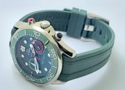 Omega Seamaster 300 Diver Green Chronograph Rubber Strap Watch - Image 6